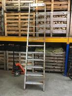 Trap  stalen, Doe-het-zelf en Verbouw, Ladders en Trappen, Ophalen, Gebruikt, Trap, 2 tot 4 meter