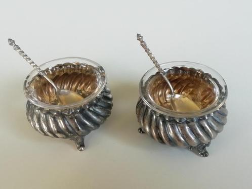 Paar zilveren kruidenbakjes met lepeltjes 0.80, Antiek en Kunst, Antiek | Goud en Zilver, Zilver, Ophalen