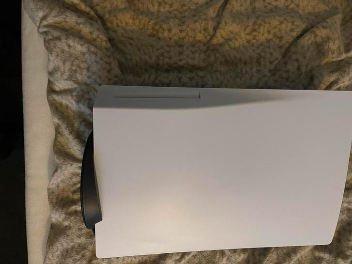 PS5 Disc versie + 3 Games en 1 controller, Spelcomputers en Games, Spelcomputers | Sony PlayStation 5, Gebruikt, Playstation 5