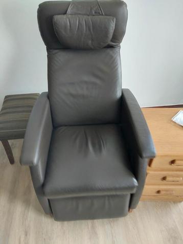 Lederen Relaxfauteuil met Verstelbare Functies beschikbaar voor biedingen