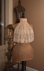 Prachtige Kanten Jabot. "Uit Aletta's Tijd", Antiek en Kunst, Ophalen of Verzenden