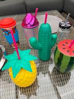 Pakketje kinder drinkbekers, borden, broodtrommels etc, Ophalen of Verzenden, Zo goed als nieuw