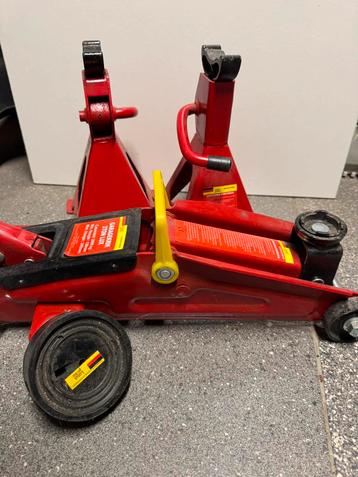 Assteun met hydraulische krik 2000kg kriksteun set beschikbaar voor biedingen