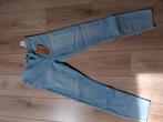 Nieuw: licht blauwe jeans Janina Denim (Kik) maat 44, Kleding | Dames, Blauw, Overige jeansmaten, Nieuw, Ophalen of Verzenden
