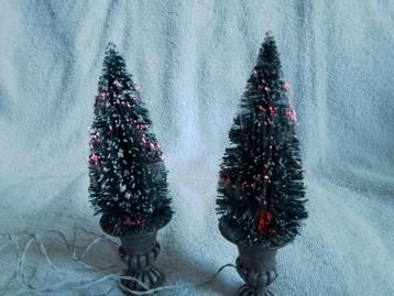 Kerstdorp 2 multi-color led-kerstboompjes  beschikbaar voor biedingen