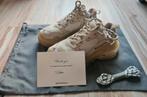 Balenciaga Triple S!, Balenciaga, Beige, Ophalen of Verzenden, Zo goed als nieuw