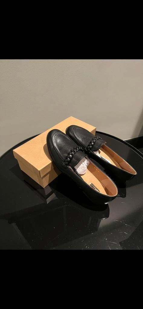 Partij nieuwe instappers / enkel laarsjes 15 stuks, Kleding | Dames, Schoenen, Nieuw, Instappers, Beige, Ophalen of Verzenden