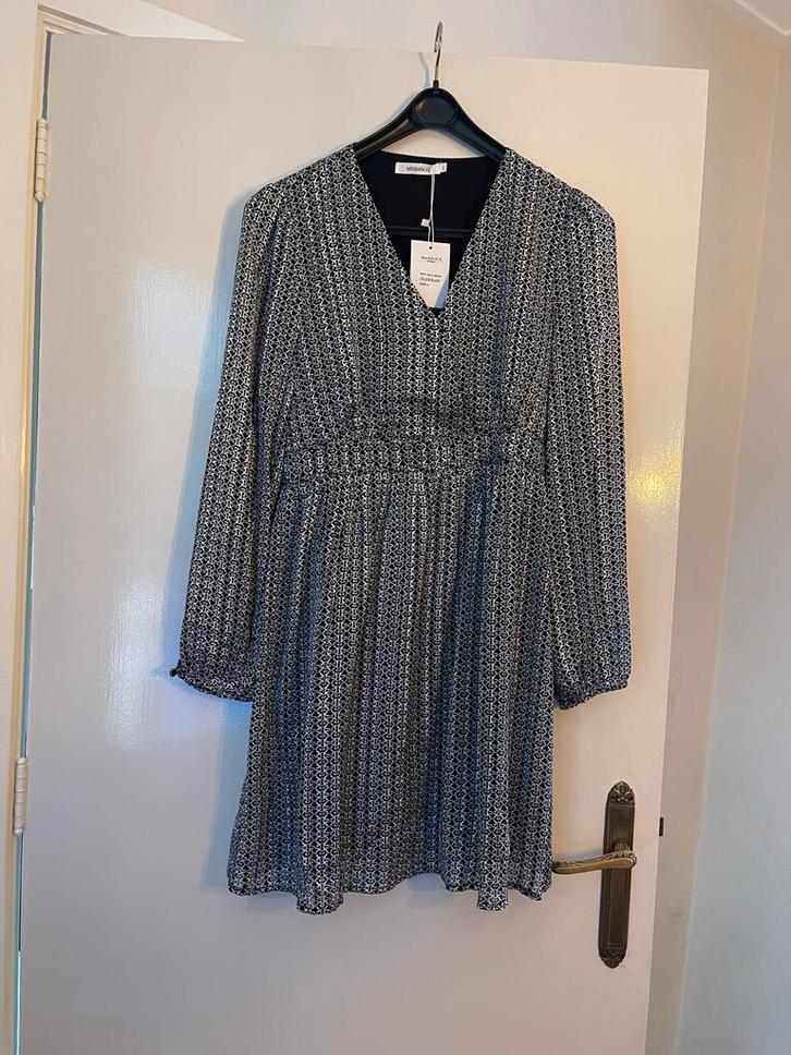 Majolica Jurk - Maat L - Nieuw, Kleding | Dames, Jurken, Nieuw, Maat 42/44 (L), Zwart, Boven de knie, Ophalen of Verzenden