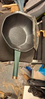 Wokpan met Deksel - Ideaal voor Roerbakgerechten!, Huis en Inrichting, Keuken | Potten en Pannen, Ophalen
