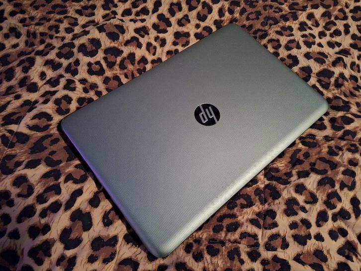 Hp laptop 15inch, Computers en Software, Windows Laptops, Gebruikt, 15 inch, SSD, 2 tot 3 Ghz, 8 GB, Qwerty, Ophalen of Verzenden