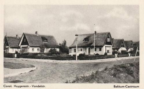 BAKKUM CASTRICUM Const. Huygensstraat, Verzamelen, Ansichtkaarten | Nederland, Ongelopen, Noord-Holland, 1940 tot 1960, Verzenden
