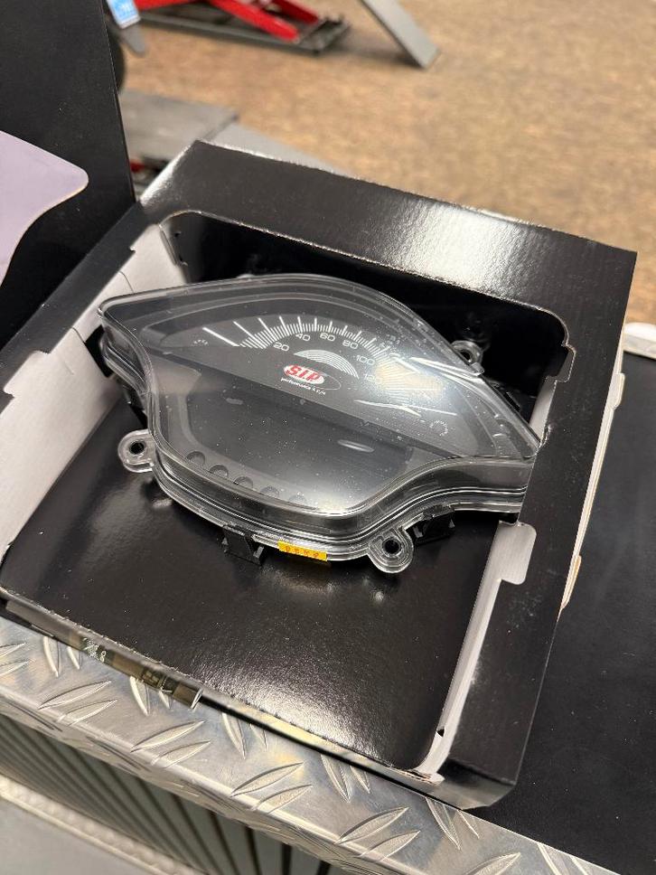 SIP kilometer / toerenteller Vespa Sprint en Primavera, Fietsen en Brommers, Brommeronderdelen | Scooters, Nieuw, Vespa, Overige typen