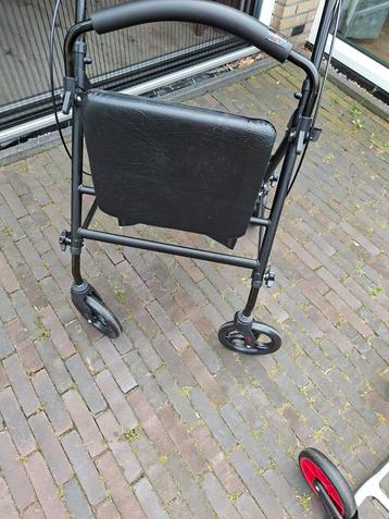 Rollator. Makkelijk inklapbaar beschikbaar voor biedingen