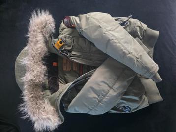 Parajumpers jas beschikbaar voor biedingen