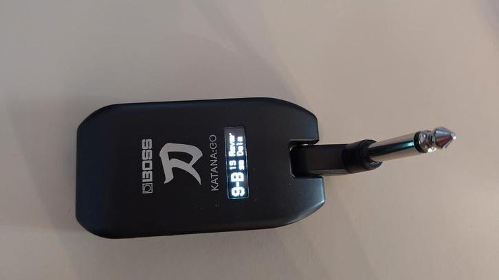 Boss Katana go, Muziek en Instrumenten, Versterkers | Bas en Gitaar, Zo goed als nieuw, Minder dan 50 watt, Ophalen of Verzenden