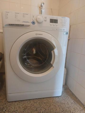 Zo goed als nieuwe wasmachine Indesit A+++  €100, euro beschikbaar voor biedingen