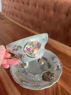 Vintage kopjes en schotels – unieke verzameling van oma 6/58, Ophalen