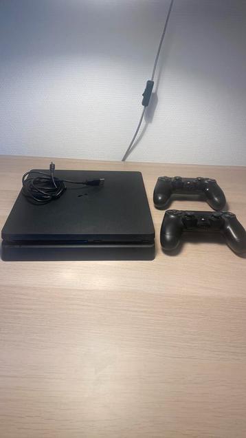 PlayStation 4 Slim + 2 Controllers + 12 Games – Compleet beschikbaar voor biedingen