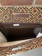 Batik handtas uit Solo in Indonesië, Sieraden, Tassen en Uiterlijk, Tassen | Damestassen, Ophalen of Verzenden, Nieuw, Bruin, Handtas