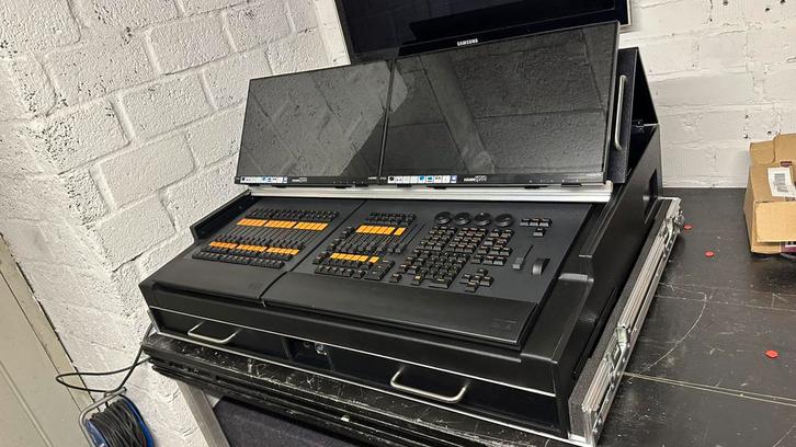 MA2 on pc set, Muziek en Instrumenten, Licht en Laser, Zo goed als nieuw, Licht, Ophalen of Verzenden