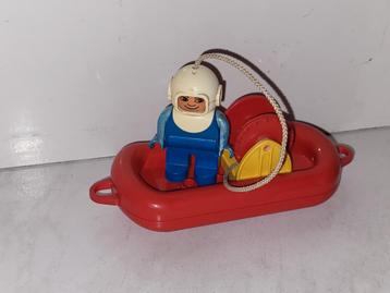 Duplo bootje met duiker beschikbaar voor biedingen