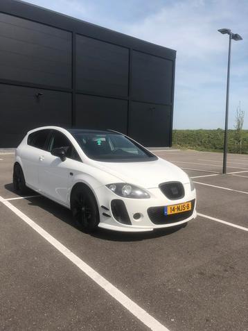 Seat Leon 2010 Wit beschikbaar voor biedingen