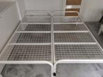 Twee witte onderschuifbedden 90x200, Huis en Inrichting, Slaapkamer | Bedden, Gebruikt, 90 cm, Eenpersoons, Wit