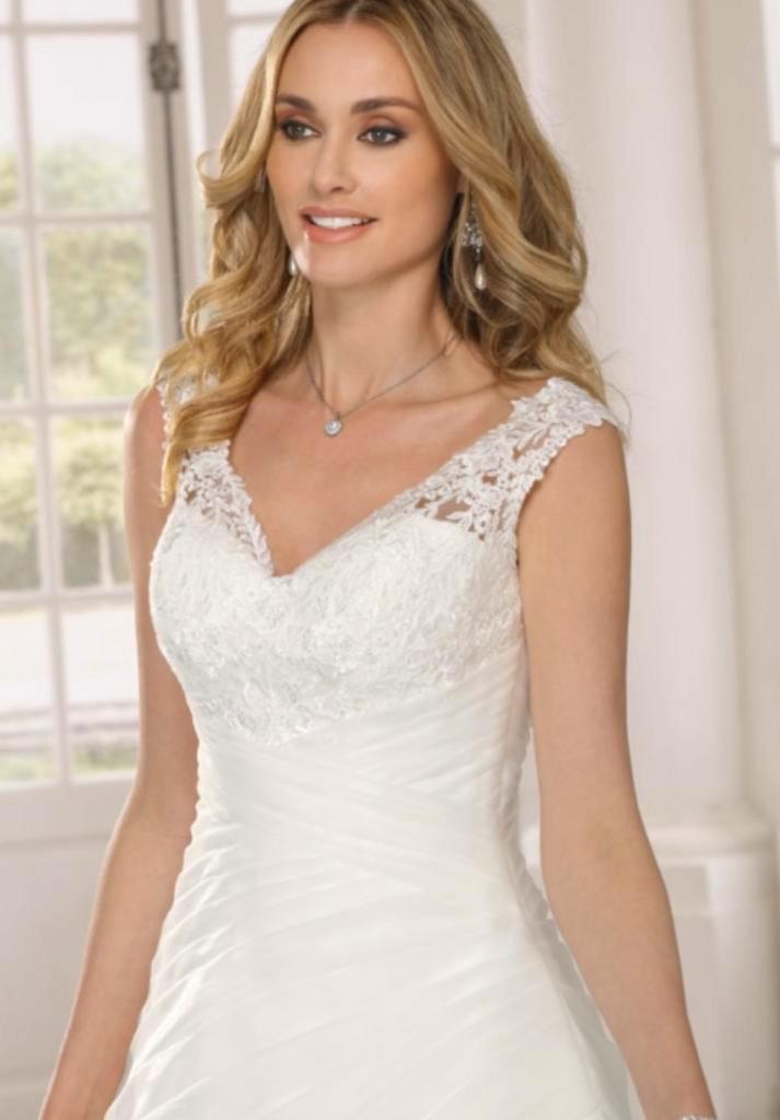 UITVERKOOP! Kortingen t/m 75%! Gratis toegang, Kleding | Dames, Trouwkleding en Trouwaccessoires, Zo goed als nieuw, Trouwjurk