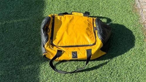 Samsonite Gele Duffel Bag – Sterk, Ruim, 100% Functioneel, Sieraden, Tassen en Uiterlijk, Tassen | Sporttassen, Zo goed als nieuw