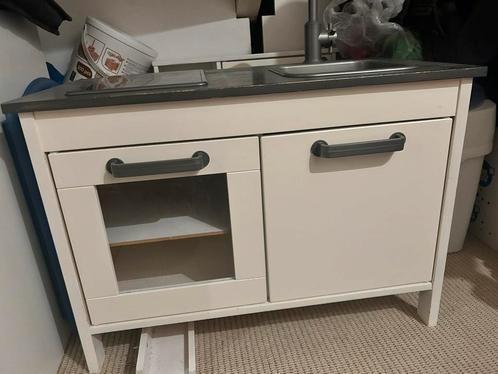 Ikea keuken, met veel keuken spulletjes, Kinderen en Baby's, Speelgoed | Speelkeukens, Gebruikt, Hout, Ophalen