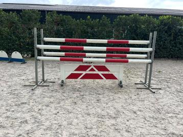 Mooie oxer te koop! beschikbaar voor biedingen