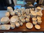 villeroy Boch manoir 219 stuks, Antiek en Kunst, Antiek | Servies compleet, Ophalen of Verzenden