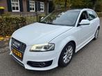 Audi A3 1.6 SPORTBACK apk tot 3-12-2026, Auto's, Audi, Parkeersensor, Stof, Gebruikt, Wit