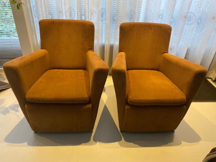 Twee clubfauteuils in zeer goede staat, Huis en Inrichting, Fauteuils, Zo goed als nieuw, Stof, 50 tot 75 cm, 75 tot 100 cm, Ophalen