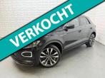 Volkswagen T-Roc 1.5 TSI 2x R LINE VIRTUAL PANO CAMERA ACC, Zwart, 4 cilinders, 150 pk, Zwart