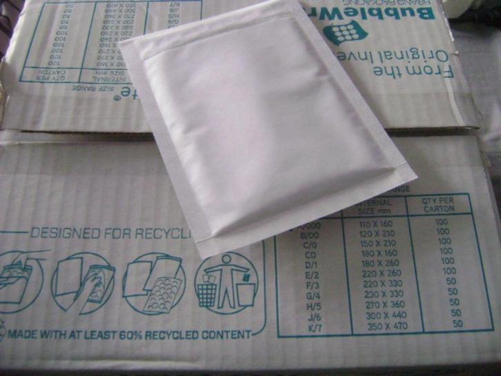 Luchtkussenenveloppen /bubbeltjes envelop, Postzegels en Munten, Brieven en Enveloppen | Nederland, Envelop, Ophalen of Verzenden