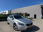 Volvo V40 1.6 D2 Navigatie|Clima Kinetic, Voorwielaandrijving, Gebruikt, Euro 6, 4 cilinders