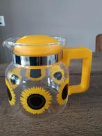 Retro glazen theepot met afbeelding zonnebloemen., Huis en Inrichting, Keuken | Servies, Overige typen, Ophalen of Verzenden, Overige stijlen