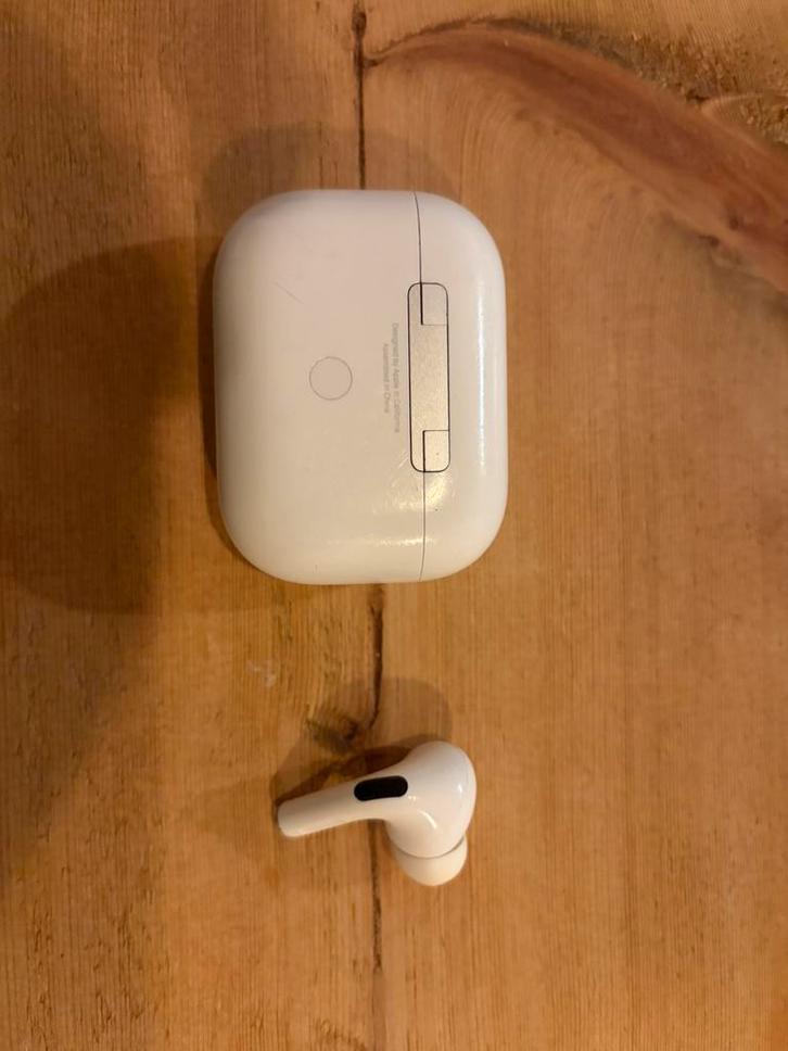 Airpods Pro (rechter oor + doosje, 1st gen), Telecommunicatie, Mobiele telefoons | Oordopjes, Gebruikt, Ophalen