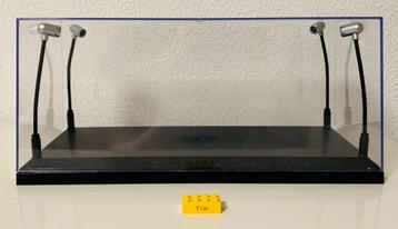 Display Case 1:18 Model auto’s with LED beschikbaar voor biedingen