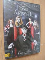 DVD Hongaars Éjsötét árnyék Dark Shadows magyar Johnny Depp, Vanaf 16 jaar, Ophalen of Verzenden, Nieuw in verpakking, Actiekomedie