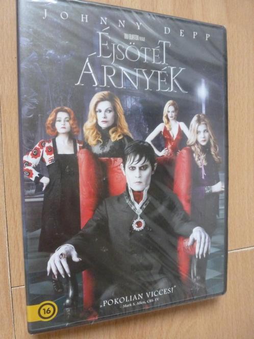 DVD Hongaars Éjsötét árnyék Dark Shadows magyar Johnny Depp, Cd's en Dvd's, Dvd's | Komedie, Nieuw in verpakking, Actiekomedie