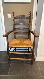 Antieke houten stoel met rieten zitting, Antiek en Kunst, Ophalen