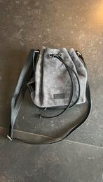 Claudia Sträter bucket bag suede schoudertas, Sieraden, Tassen en Uiterlijk, Ophalen of Verzenden, Zo goed als nieuw, Grijs