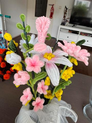 Kunstbloemen  Kunstplanten  Handgemaakt beschikbaar voor biedingen