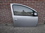 PORTIER RECHTS VOOR PEUGEOT 107/CITROEN C1/TOYOTA AYGO 4DRS, Auto-onderdelen, Rechts, Gebruikt, Deur, Ophalen of Verzenden