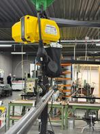 Takel elektrisch 230v 150Kg hefvermogen, Ophalen, Zo goed als nieuw, Elektrisch