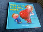 Wat zit er in je buik, mama? - Sam Lloyd, Boeken, Ophalen of Verzenden, Zo goed als nieuw, Uitklap-, Voel- of Ontdekboek, 2 tot 3 jaar