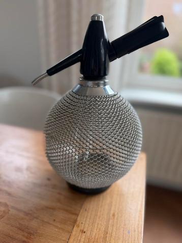 Soda water spuitfles / siffon vibtage model  beschikbaar voor biedingen