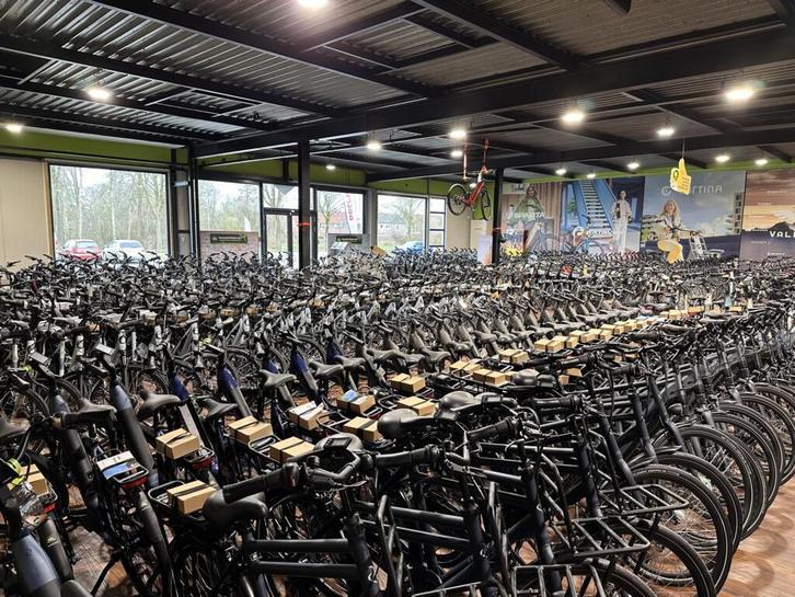 SEIZOENSALE: ALLE FIETSEN EN E-BIKES NU EXTRA LAAG AFGEPRESD, Fietsen en Brommers, Elektrische fietsen, Zo goed als nieuw, Batavus